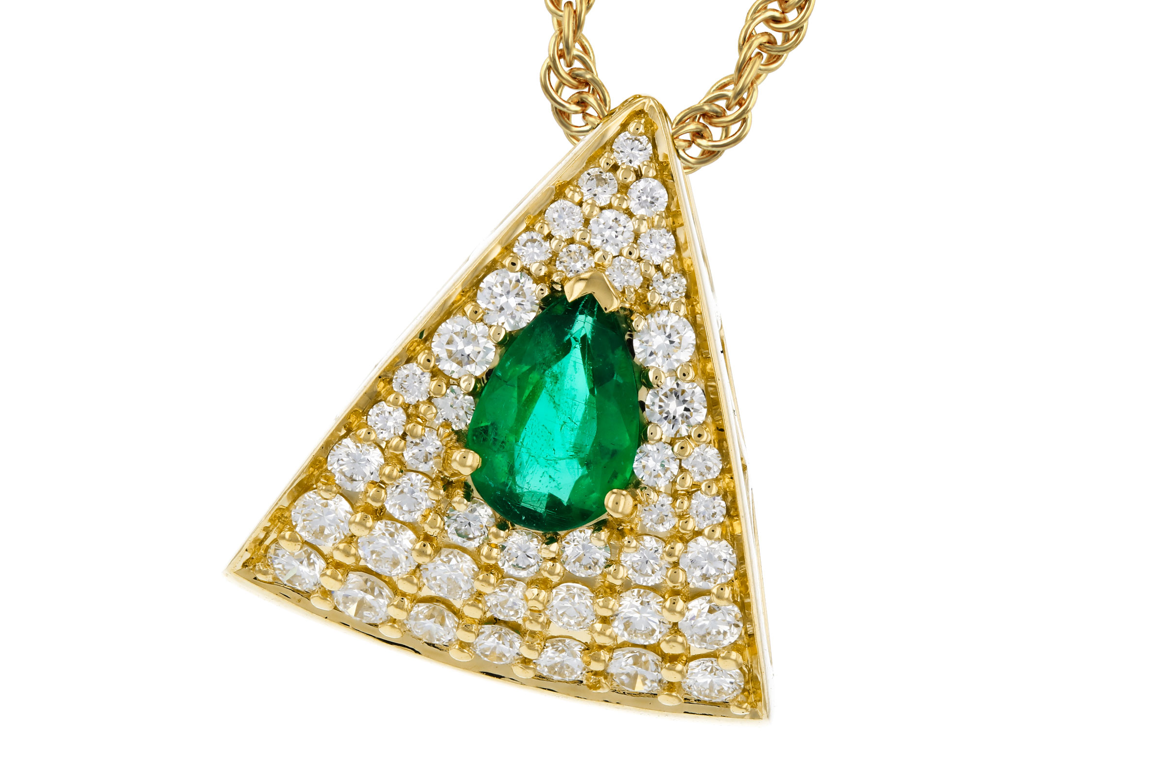 D330-02344: NECKLACE .26 EMERALD .60 TGW (6x4MM EM)